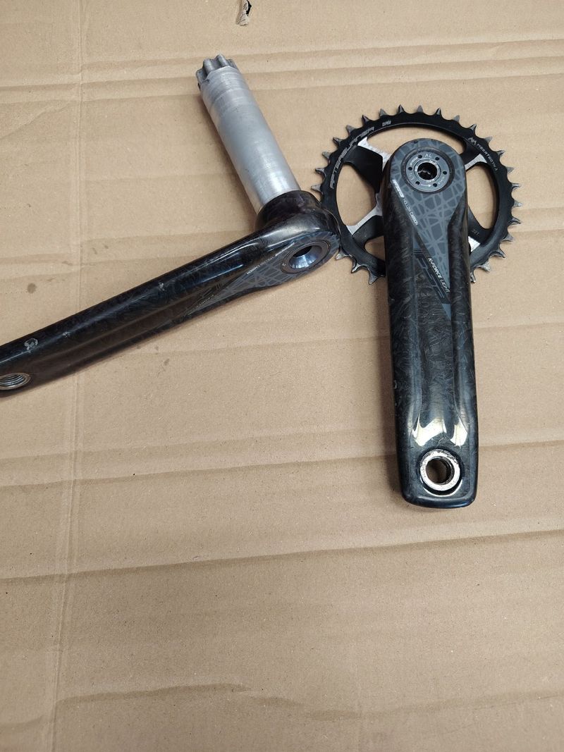 Used Fsa k-force light 175mm Drivetrain & Pedals