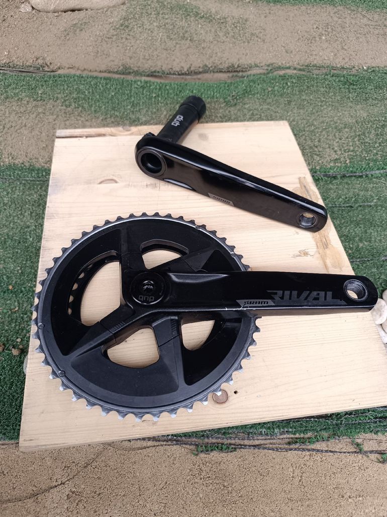 Used 2025 Rival AXS DUB 172.5 48-35 12-speed bike — image 1 of 6