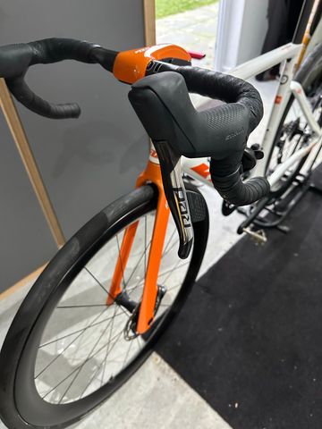 Použité 2024 Red Groupset 2x12 bike — obrázek 4 z 5