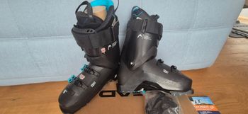 Used 2025 Formula 130 MV GW Black/Speed Blue bike — image 5 of 5