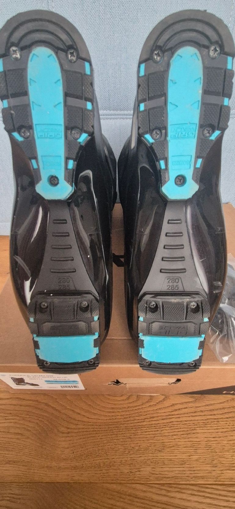 Used 2025 Formula 130 MV GW Black/Speed Blue bike — image 4 of 5
