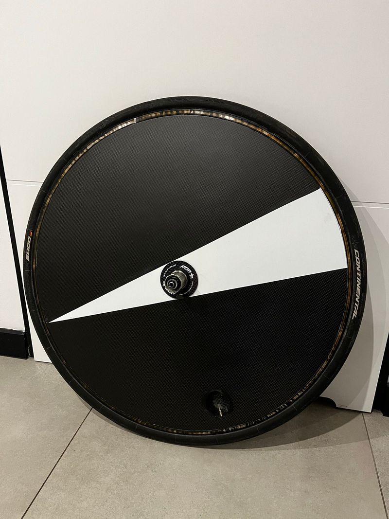 Used Ron Wheels RON Disc 28" 11-speed Wheels