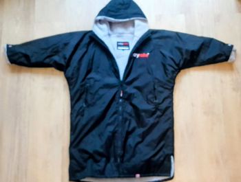 Used Dryrobe Advance Long Sleeve bike — image 1 of 4