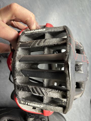 Käytetty Specialized Prevail Taglia M Helmet bike — kuva 3 / 3
