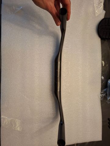 Used 2025 Vuka Bull Carbon Handlebar bike — image 3 of 5