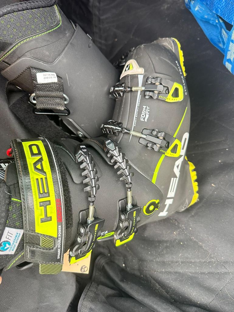 Used 2024 Vector Evo 130 Ski Boots 25.5 bike — image 2 of 5