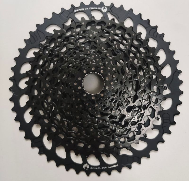 Gebrauchtes Sram GX Eagle 12-speed 10/52t Drivetrain & Pedals