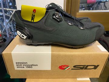 Gebrauchtes 2025 Gravel Shoes Black Green bike — Bild 4 von 5