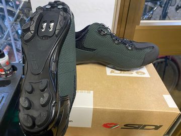 Gebrauchtes 2025 Gravel Shoes Black Green bike — Bild 2 von 5