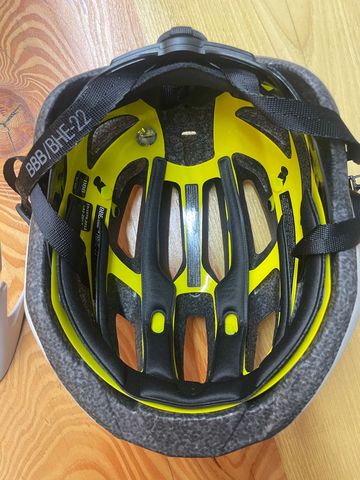 Used 2025 Kite 2.0 MIPS Helmet bike — image 5 of 5