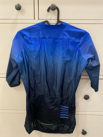 Použité Rapha WOMEN'S PRO TEAM AERO JERSEY bike — obrázek 2 z 2