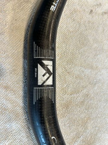 Used 2012 Carbon Flat Bar bike — image 4 of 4