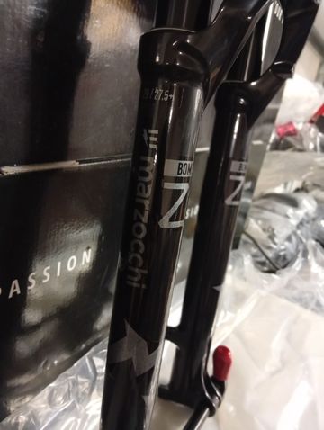 Brugt 2025 E-Optimized 34 Bomber Z2 29 140 bike — billede 6 af 12