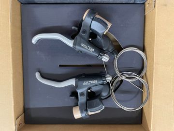 Shimano Deore XT Shifters and Brake Levers Drivetrain & Pedals usato