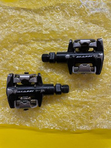 Massi MTB Pedals Drivetrain & Pedals usato
