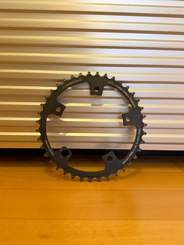 Stronglight Comp Kurbel – 110 mm / 39T – 11‑fach Drivetrain & Pedals de segunda mano