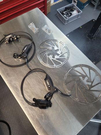 2025, DB8 Stealth Disc Brake Set