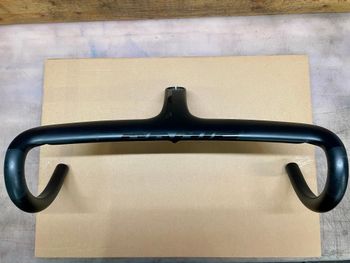 adris, AéroDesign Intégré Carbone