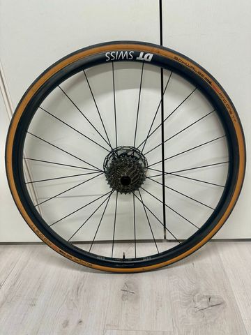 Used Dt Swiss PRC 1100 DICUT Mon Chasseral bike — image 2 of 7