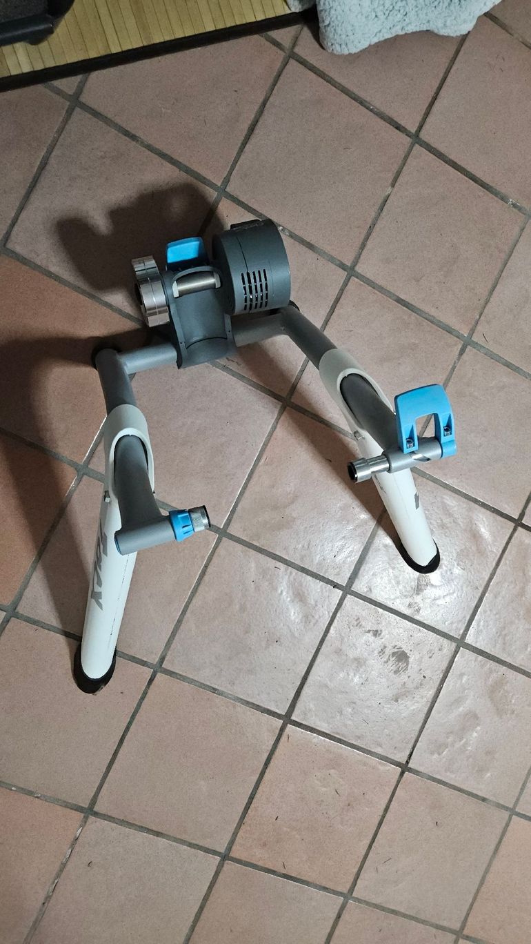 Used Tacx Flow Smart Trainer bike — image 2 of 3
