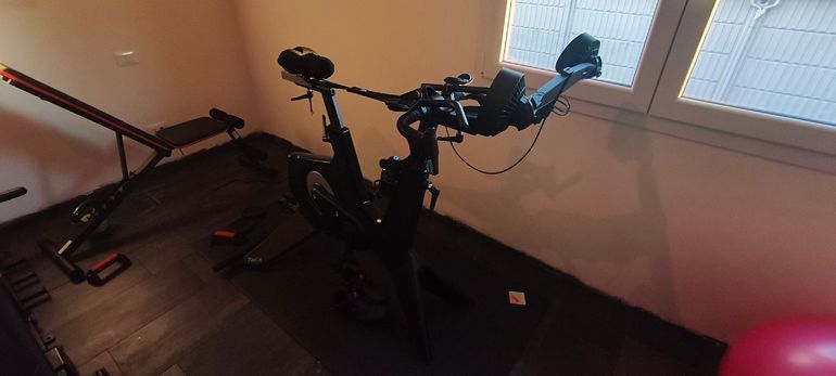 Used 2024 NEO Bike Smart Trainer bike — image 2 of 4