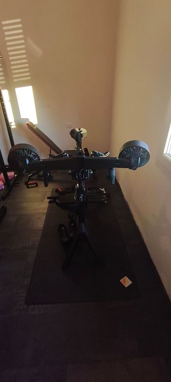 Used 2024 NEO Bike Smart Trainer bike — image 3 of 4