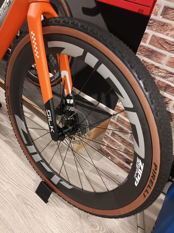 Zipp, 303 S XPLR XDR