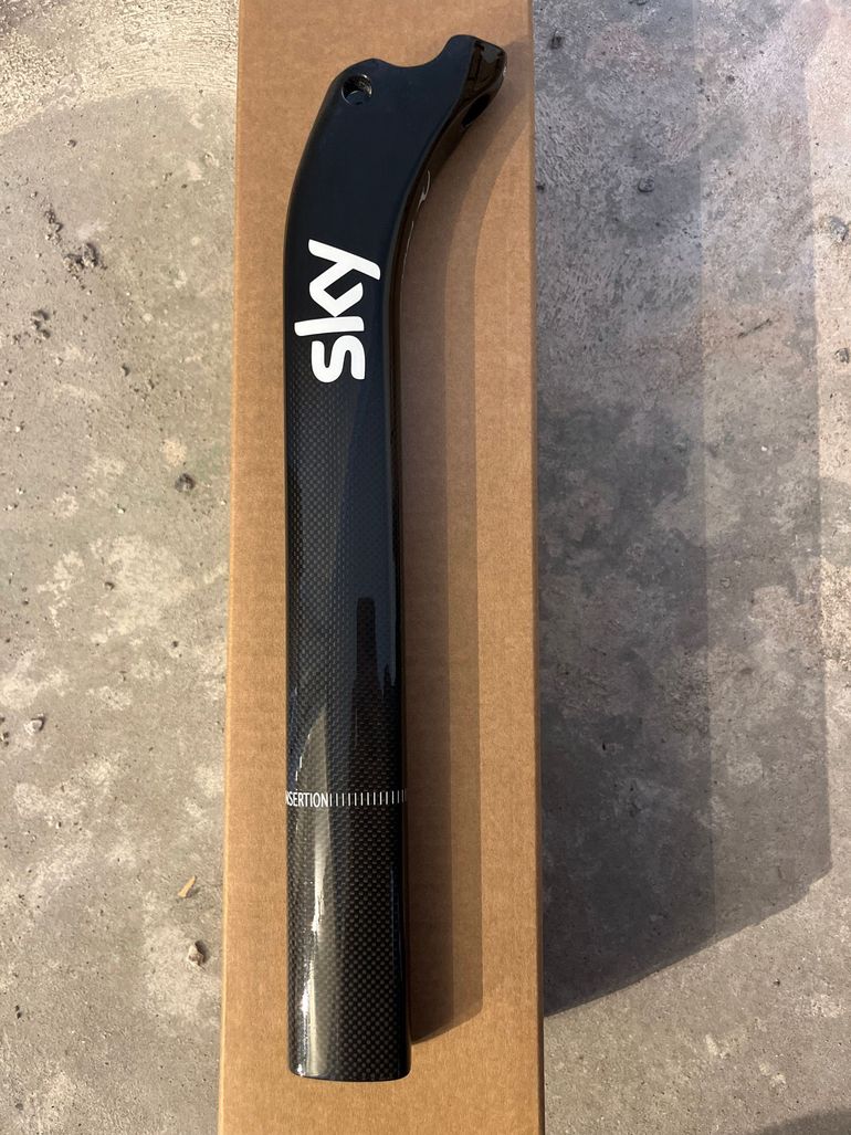 Used 2023 Dogma F Seatpost bike — image 2 of 3