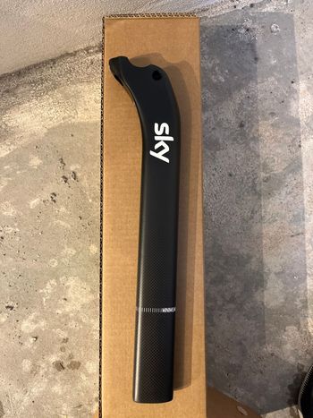 Used 2022 Dogm F Seatpost bike — image 2 of 3