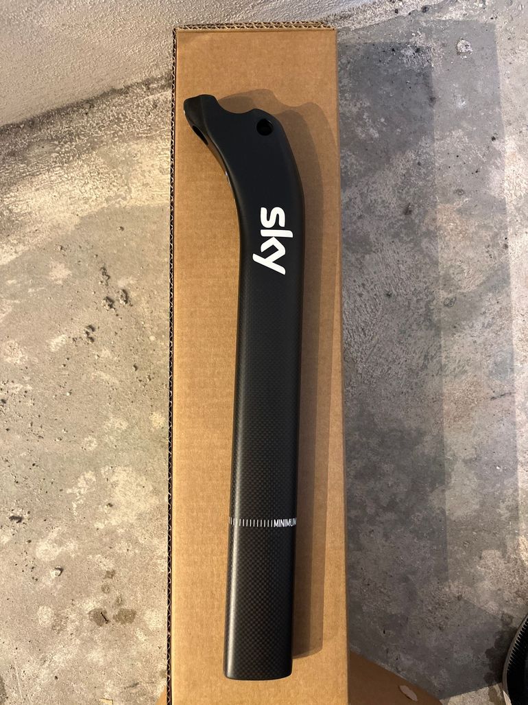 Used 2022 Dogm F Seatpost bike — image 2 of 3