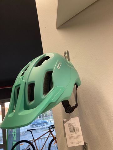 Käytetty POC Axion spin 2023 bike — kuva 3 / 6