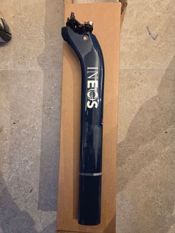 Używany Pinarello F12 Seatpost Ineos Saddles & Seatposts