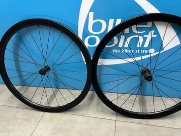 Tweedehands Bontrager Aeolus Pro 37 TLR Disc Road Wheel bike — afbeelding 4 van 5