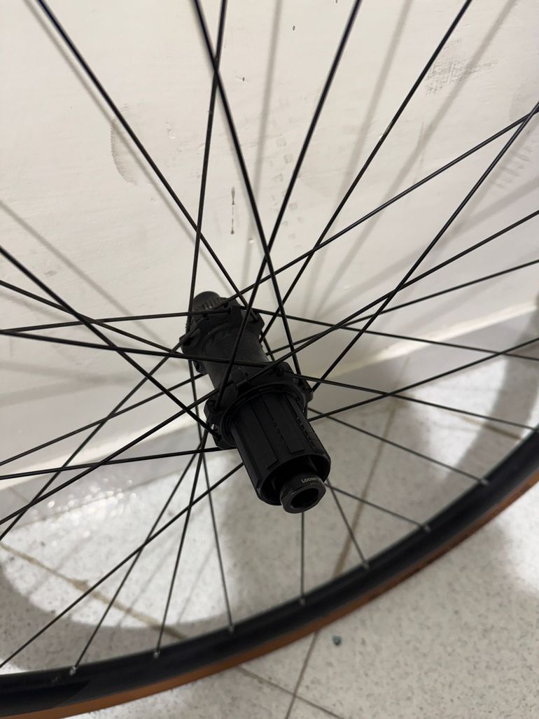 syncros RR2.0 discホイール　値下げ Syncros RR 2.0 Clincher Wheelset - Weight, Specs, Price