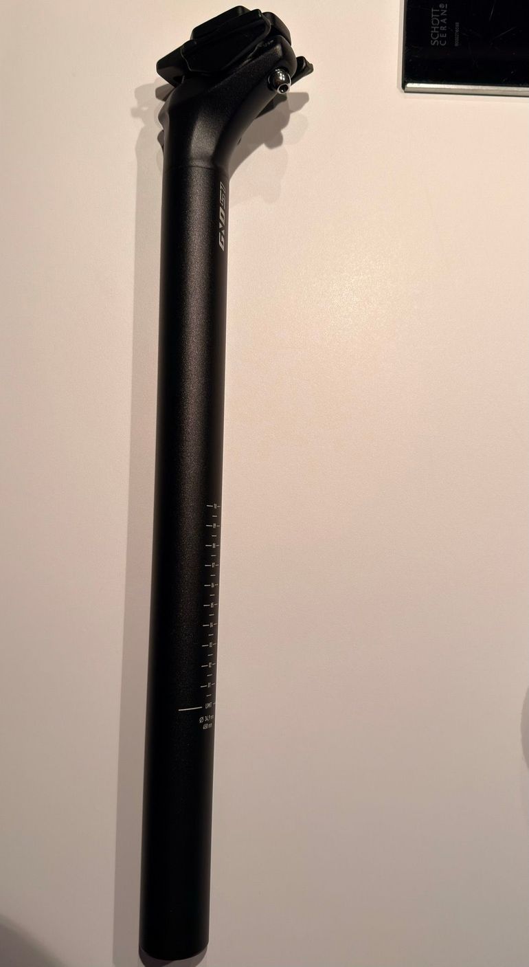 Used 2026 34,9mm X 450mm Seatpost bike — image 1 of 6