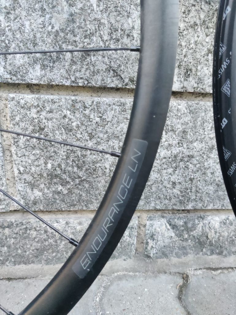 Used Dt Swiss Endurance LN 23 Wheelset bike — image 2 of 6