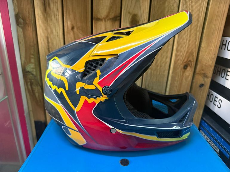 Used 2022 capacete bike — image 2 of 7
