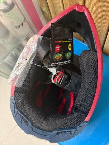 Used 2022 capacete bike — image 6 of 7
