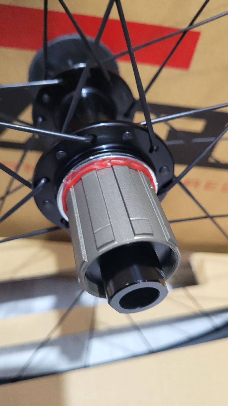 Used 2025 R3 700c Carbon Wheels bike — image 3 of 5