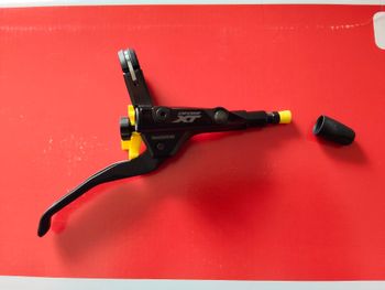 2025, MANETA FRENO SHIMANO XT T8100