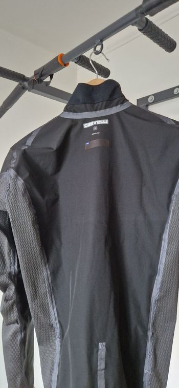 Used 2024 castelli slicker PRO rain jacket bike — image 11 of 15