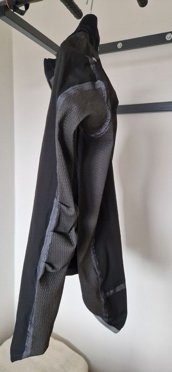 Used 2024 castelli slicker PRO rain jacket bike — image 12 of 15