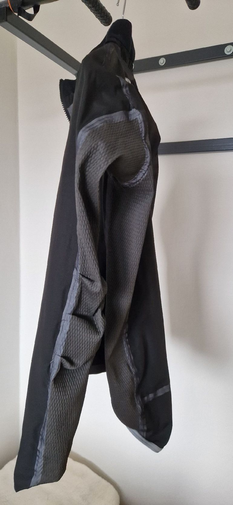 Used 2024 castelli slicker PRO rain jacket bike — image 12 of 15