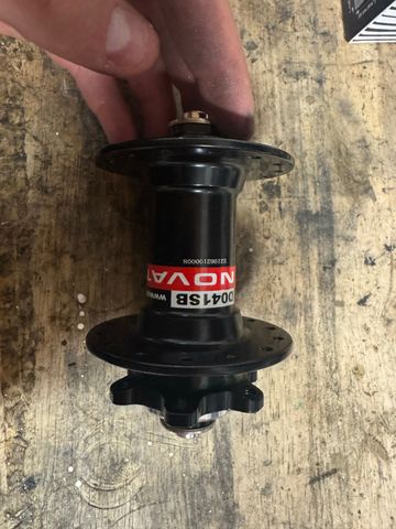 Used Novatec D042SB Rear Hub + D041SB front hub bike — image 2 of 6