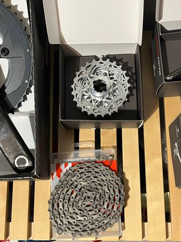Used Sram Force 22 Yaw Doubletap Disc 2-11V bike — image 4 of 9
