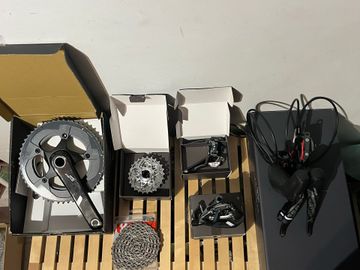 Used Sram Force 22 Yaw Doubletap Disc 2-11V bike — image 2 of 9
