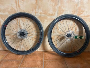 2025, Fulcrum Rapid Red 900
