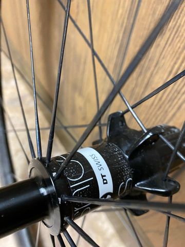 Used Bontrager Aeolus 5 TLR D3 2016 bike — image 12 of 12