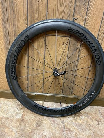 Used Bontrager Aeolus 5 TLR D3 2016 bike — image 5 of 12