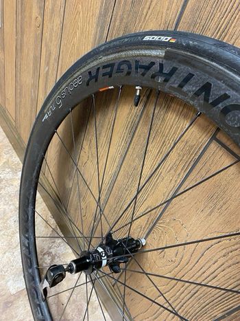 Used Bontrager Aeolus 5 TLR D3 2016 bike — image 11 of 12